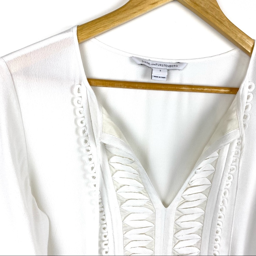 Diane Von Furstenberg White Textured Tunic V-Neck Long Sleeve Shirt